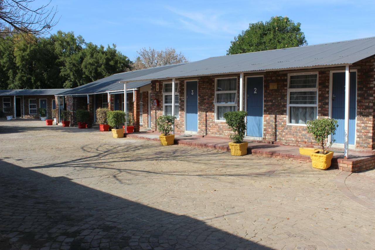 Hotel Opstal Guestfarm Potchefstroom Exterior foto